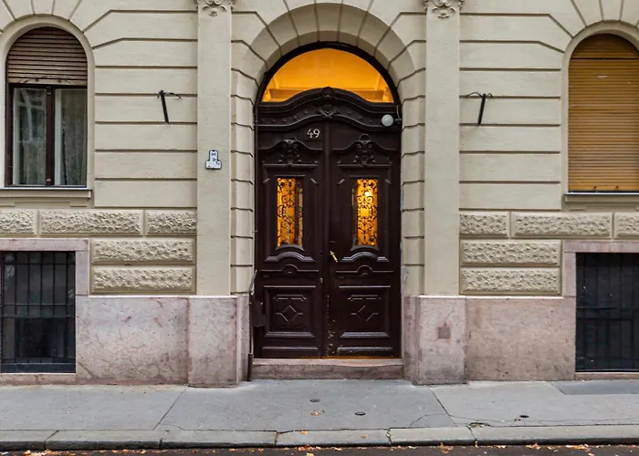 아파트 Three Collection